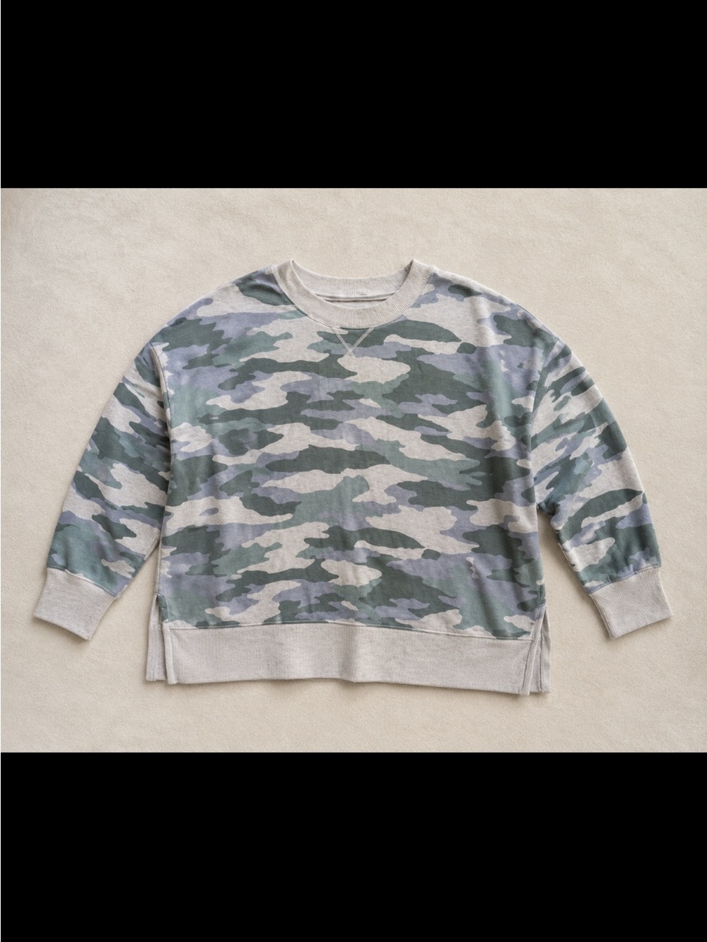 Aerie Camo Sweatshirt XL Green Gray Oversized Crewneck Cozy Pullover
